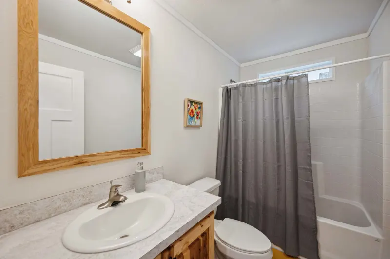 Ridgewood j400 bathroom home features