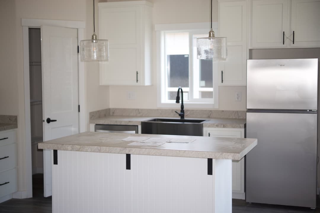 The stratus (24362d) interior and kitchen home features