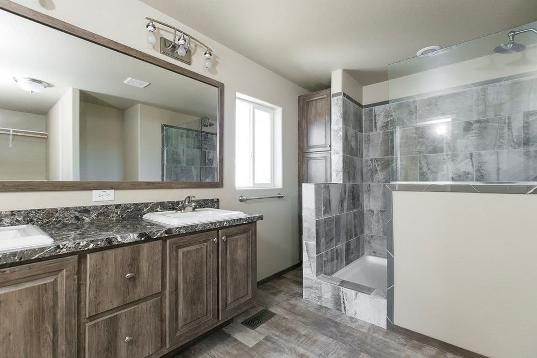 Columbia river multi-section 2022 bathroom home features