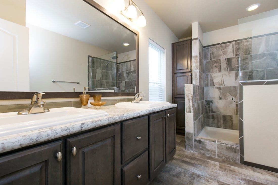 Columbia river multi-section 2024 bathroom home features