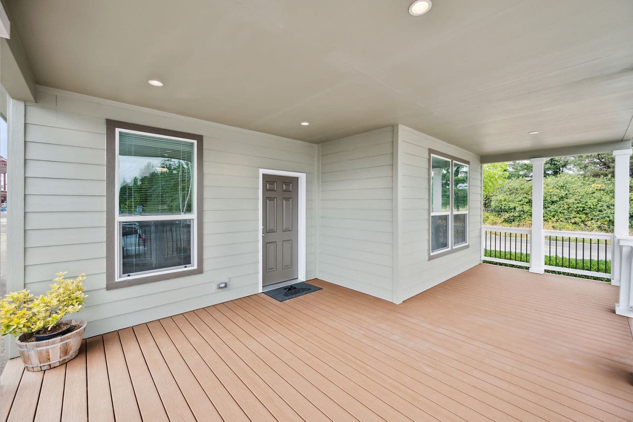 Hillcrest g865 exterior home features