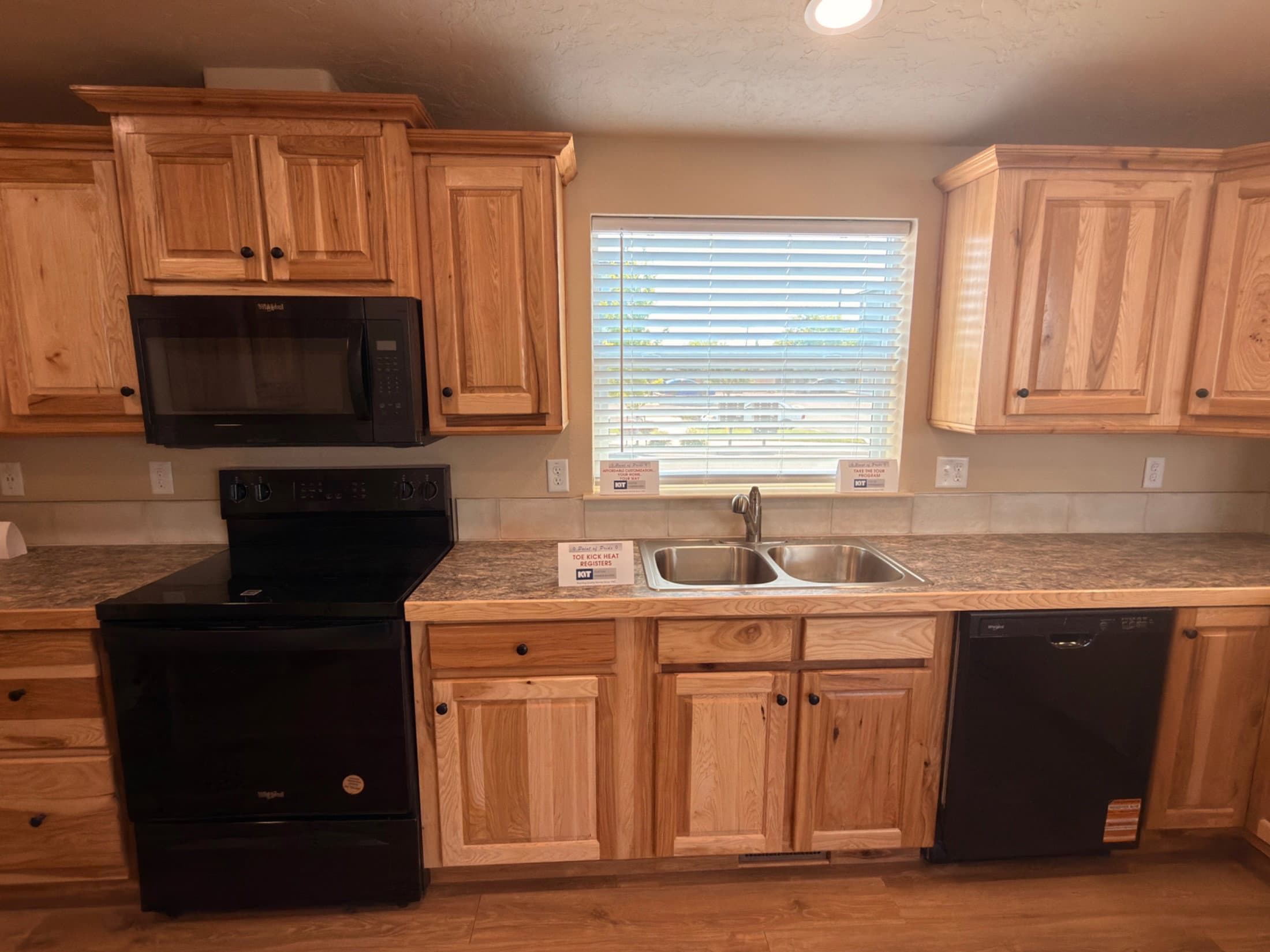 Cedar canyon 2020 interior and kitchen home features