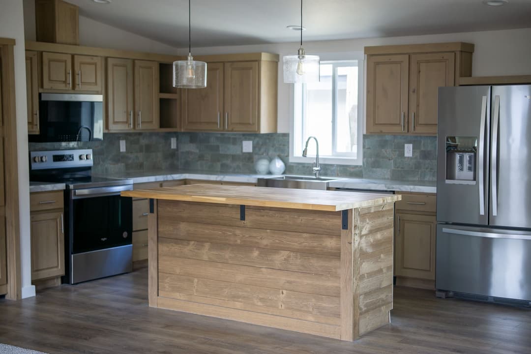 The stanley (28764n) interior and kitchen home features