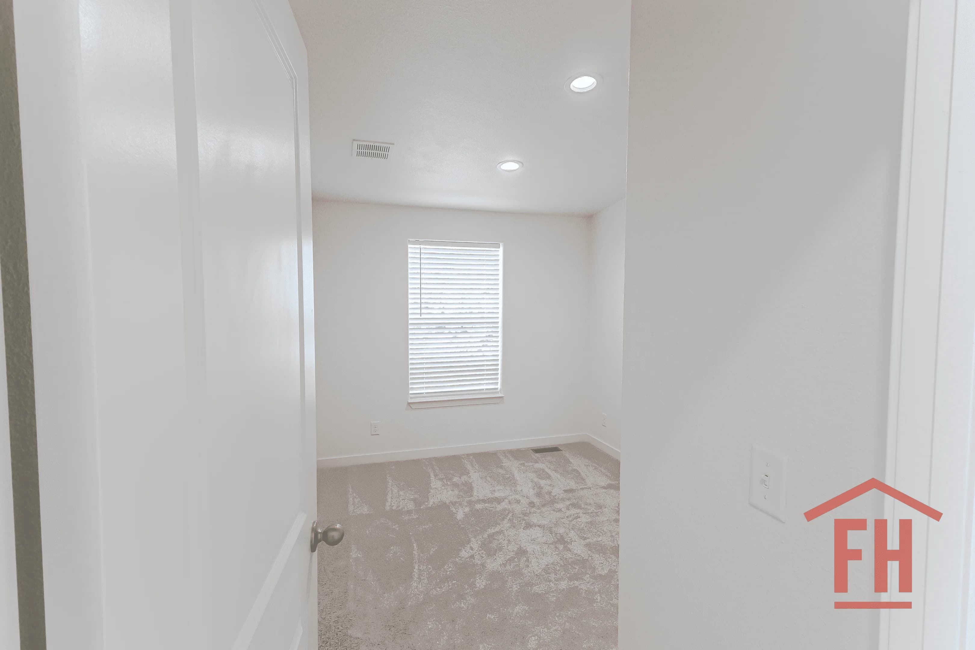 Columbia river multi-section 2017 interior home features