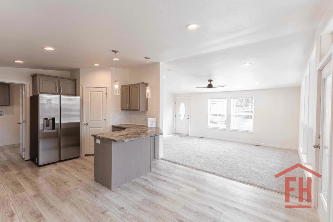Columbia river multi-section 2017 interior and kitchen home features