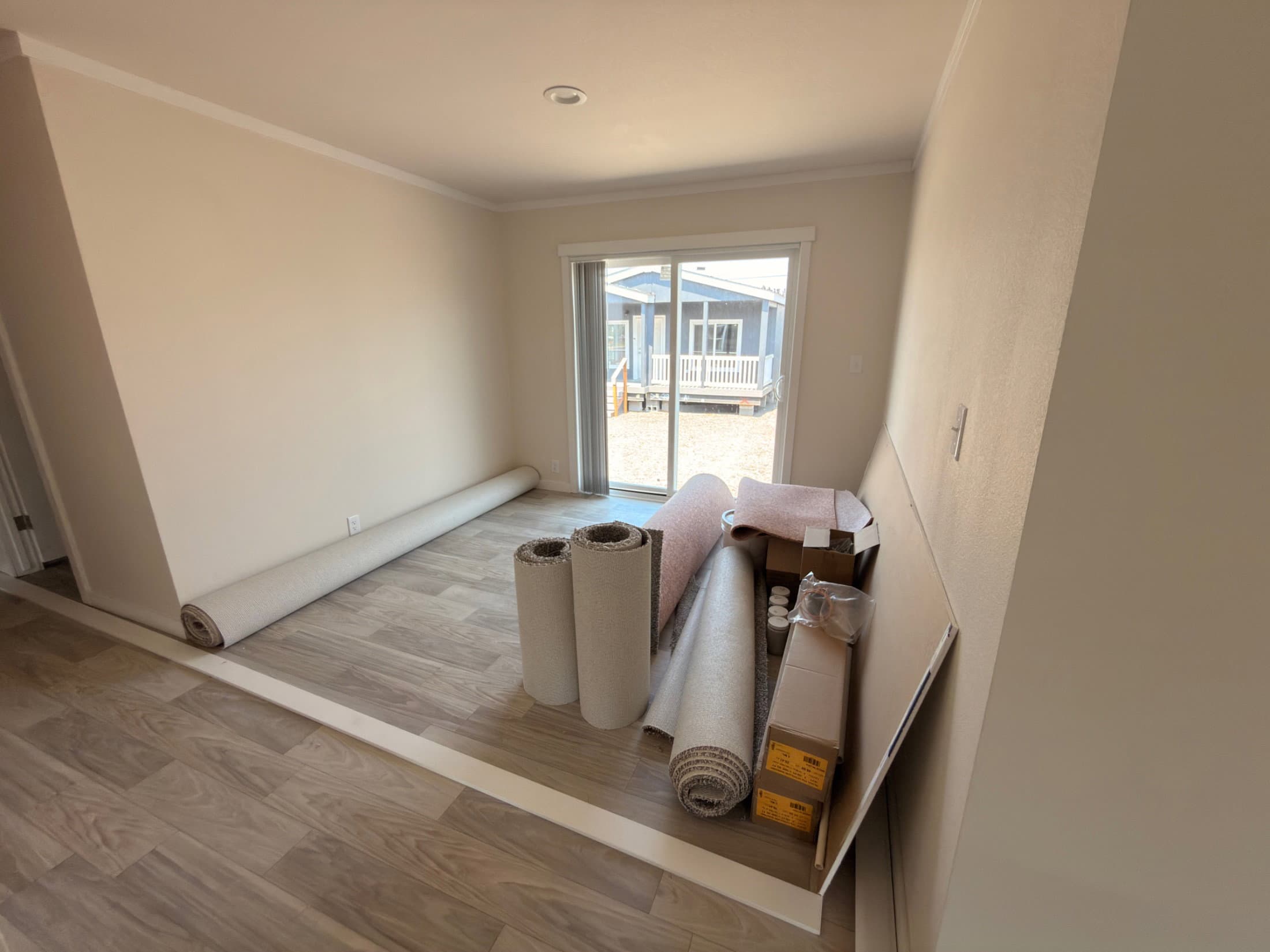 Rhythm series 28664r interior home features