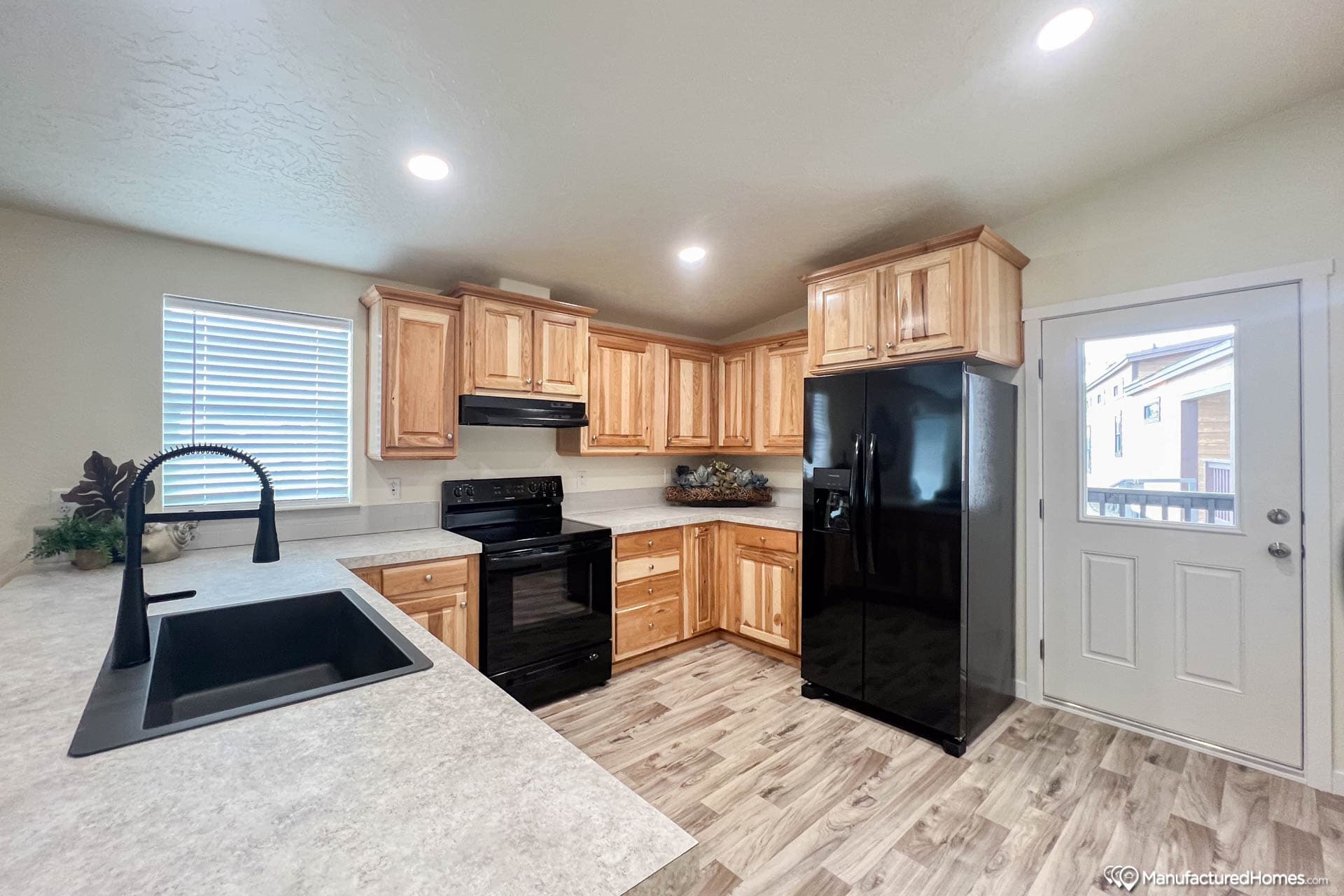 Cedar canyon 2090 kitchen home features