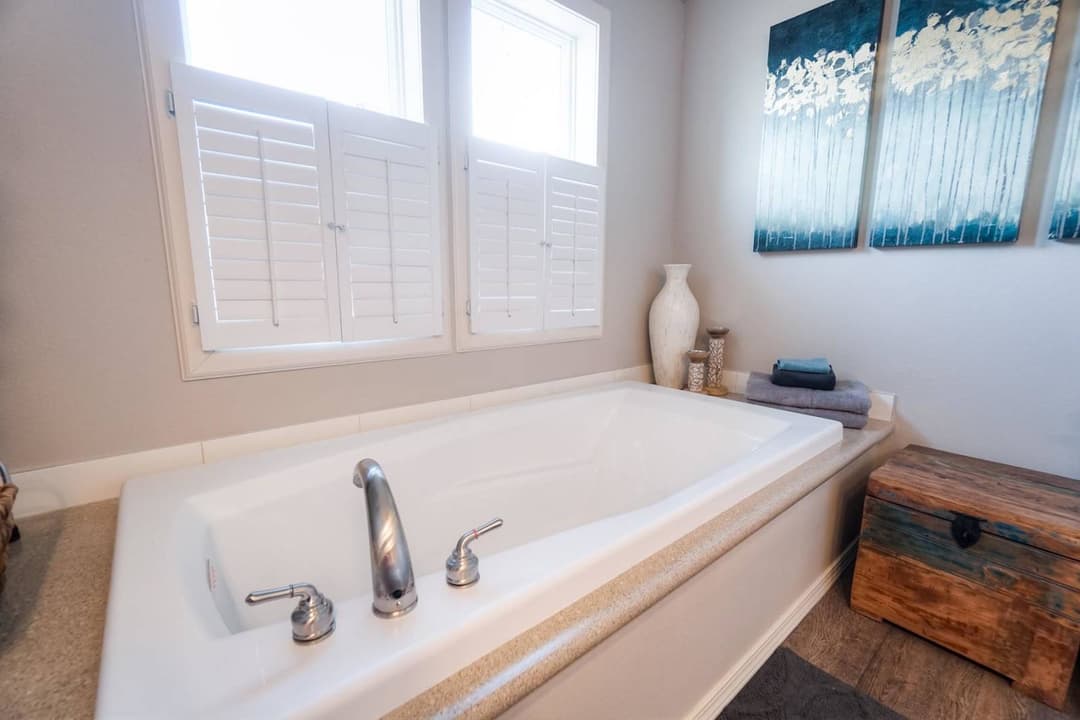 Crystal bay estates cb4603c bathroom home features