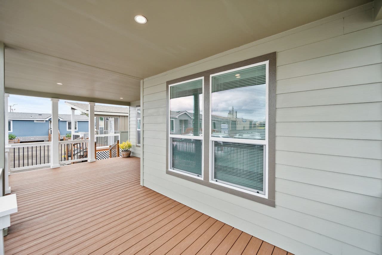 Hillcrest g865 exterior home features