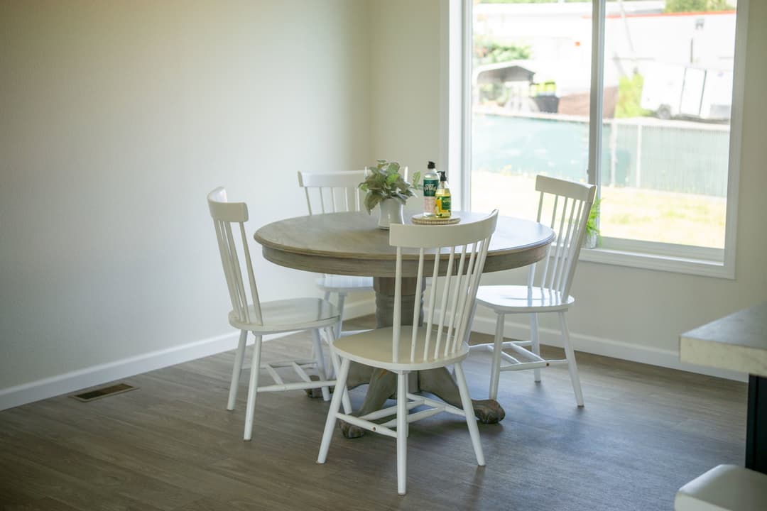 Pure 28604m interior home features