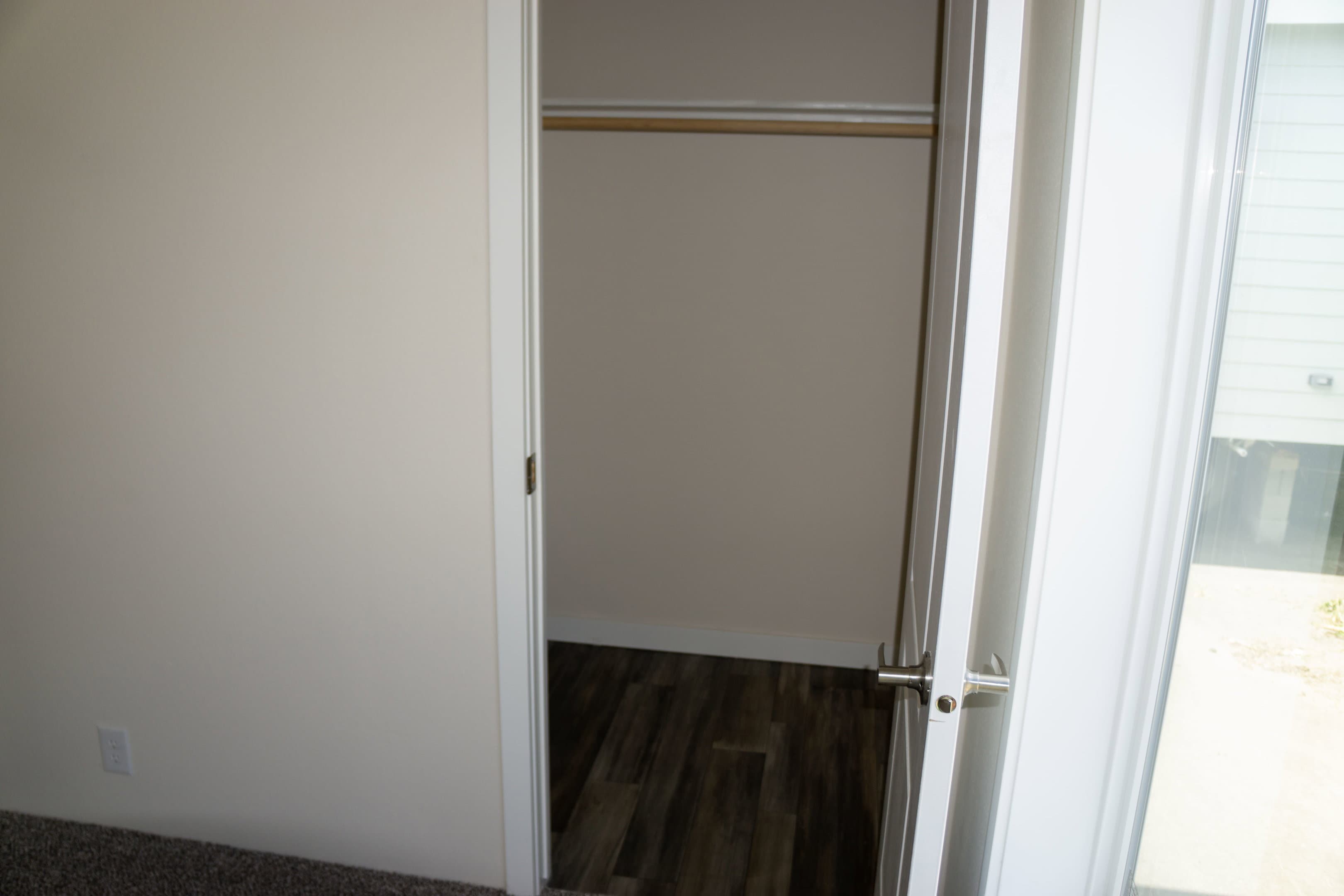 The stratus (24362d) interior home features