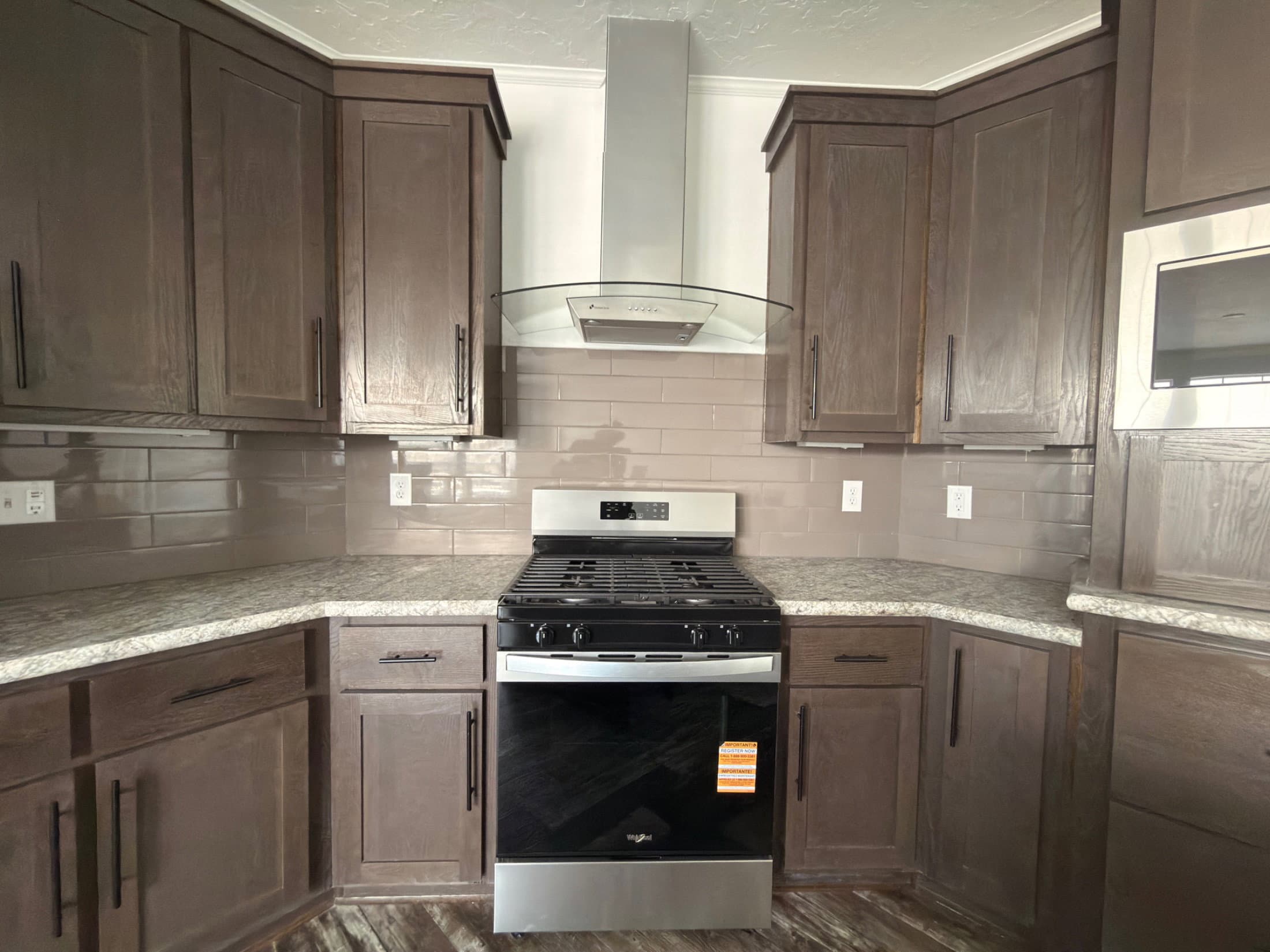 Hidden valley hv4663m interior and kitchen home features