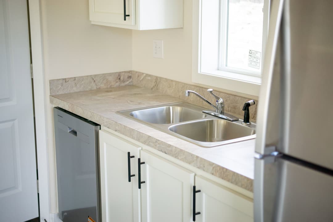 The stratus (24362d) interior and kitchen home features