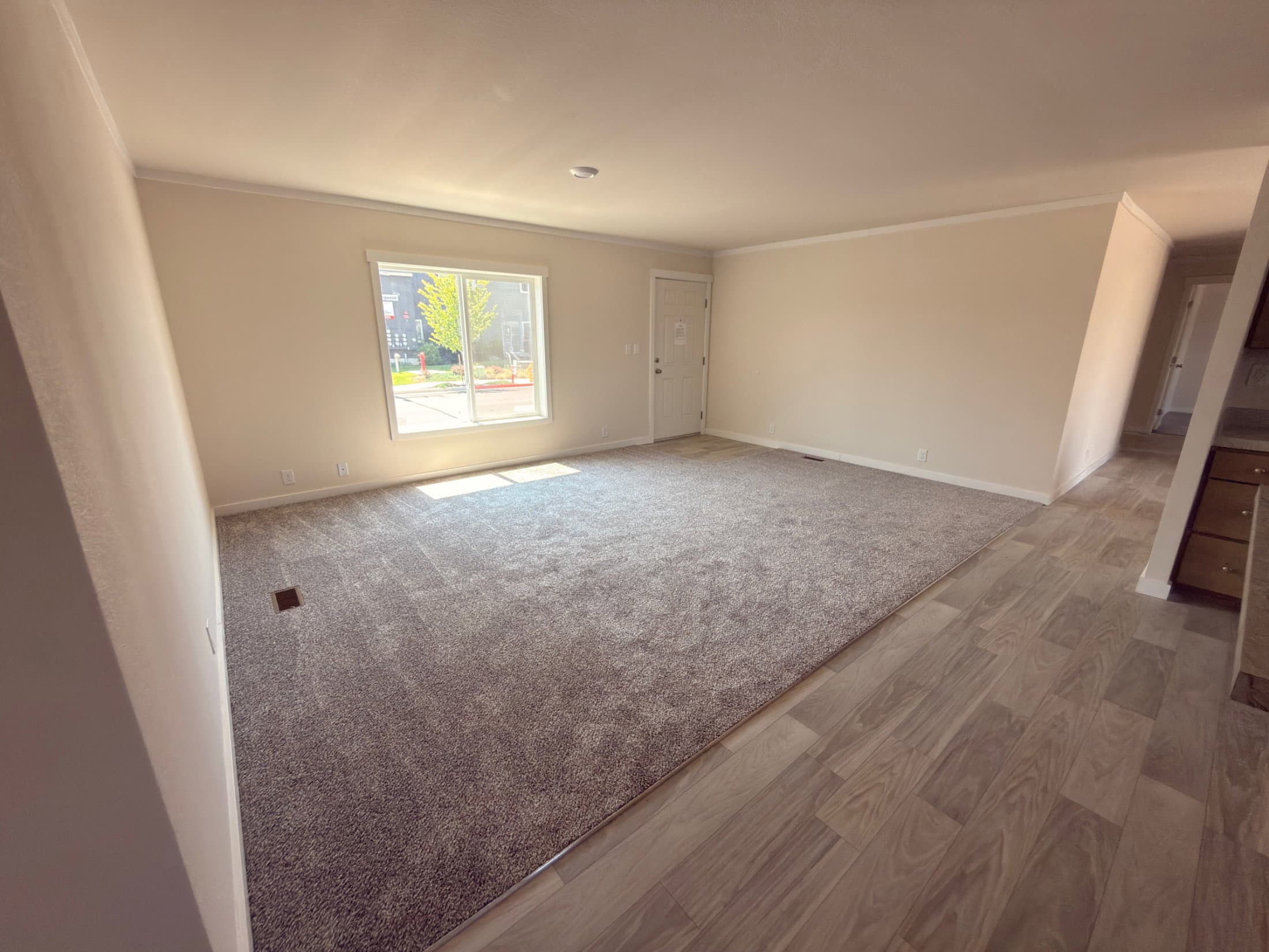 Rhythm series 28664r interior home features