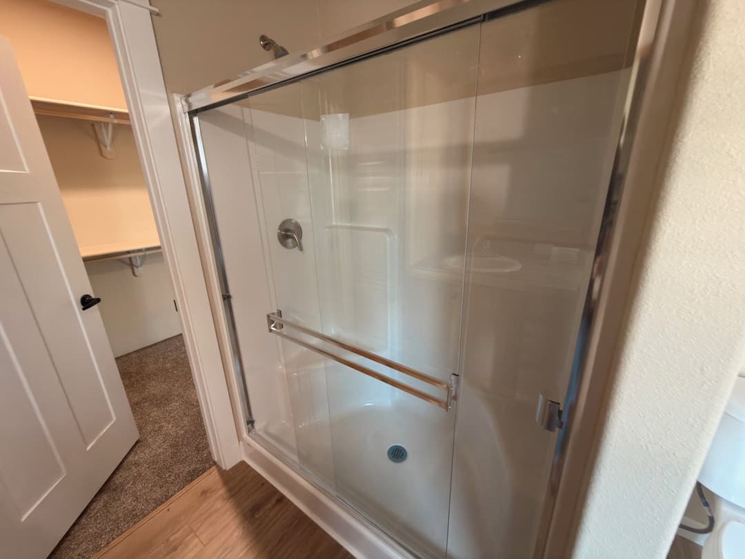 Cedar canyon 2020 interior and bathroom home features