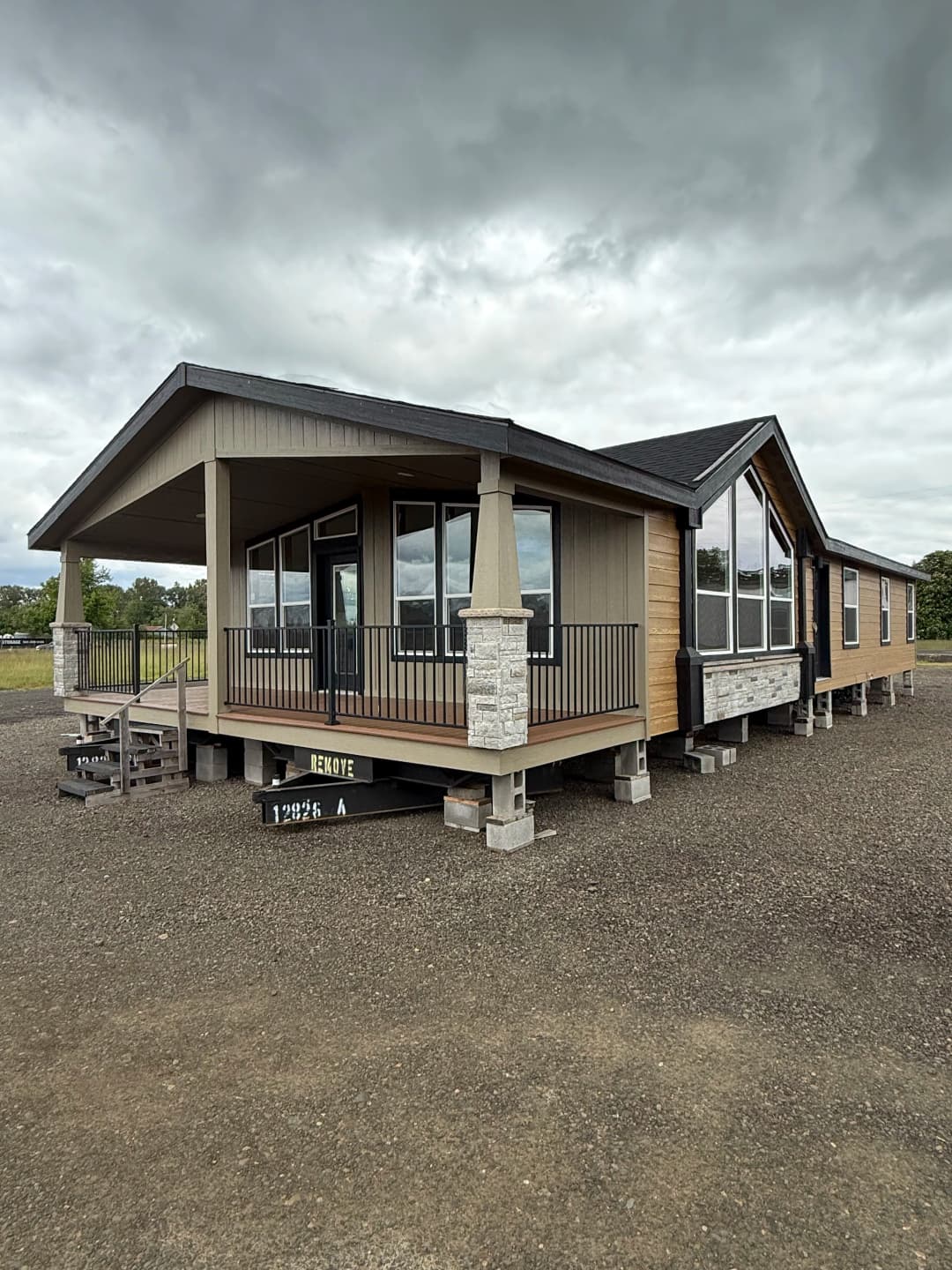 Pinehurst 2514 exterior and hero home features