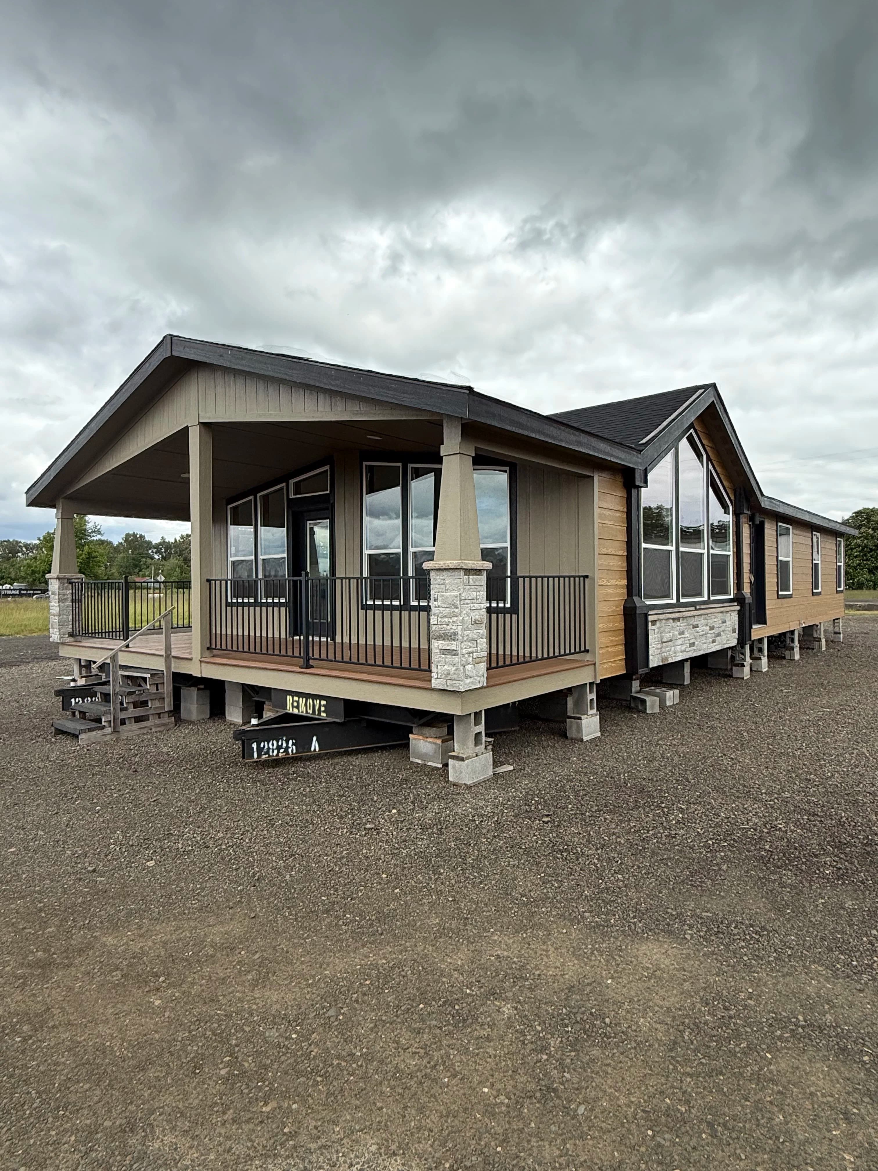 Pinehurst 2514 exterior and hero home features