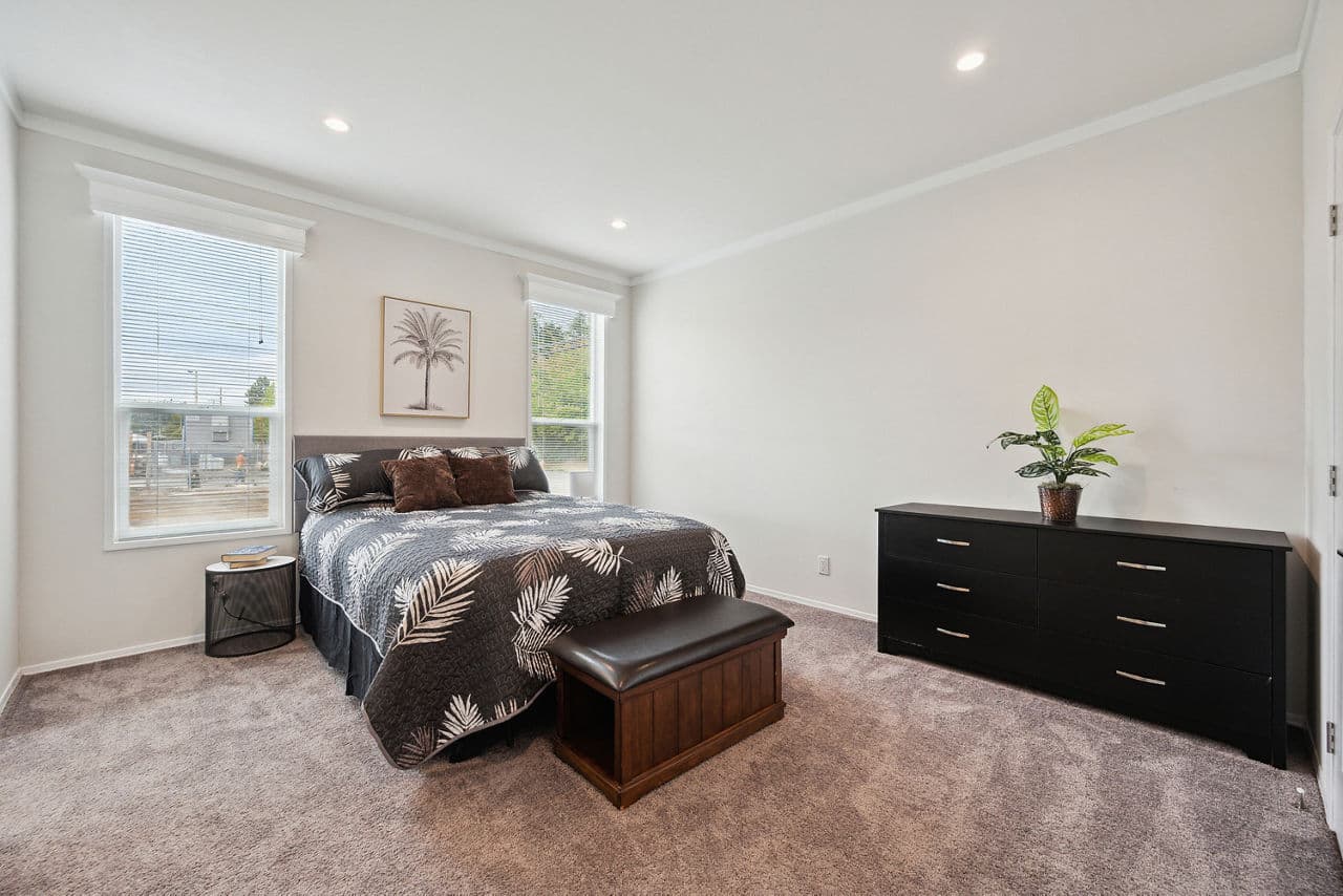 Hillcrest g865 bedroom home features