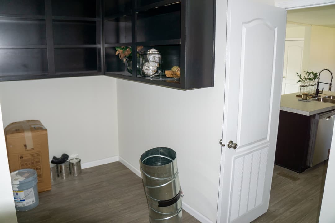 Pure 28604m interior home features