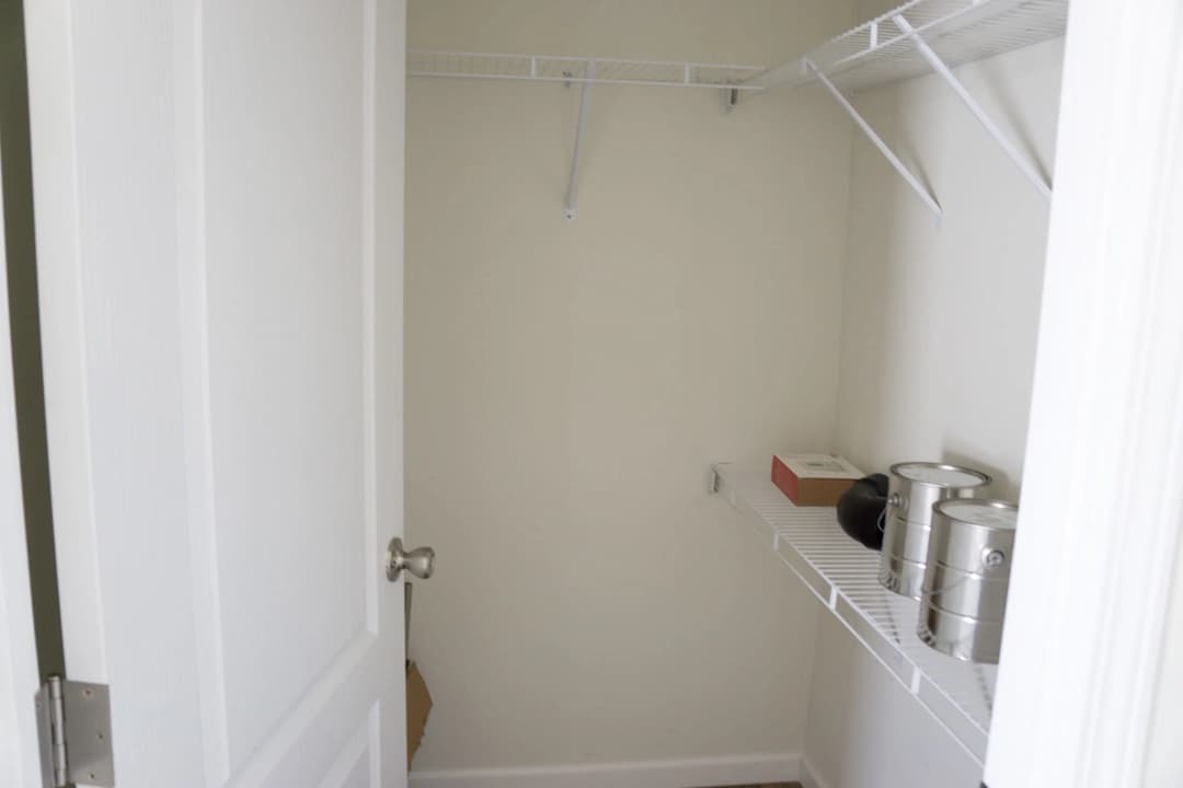 Pure 14663m interior home features
