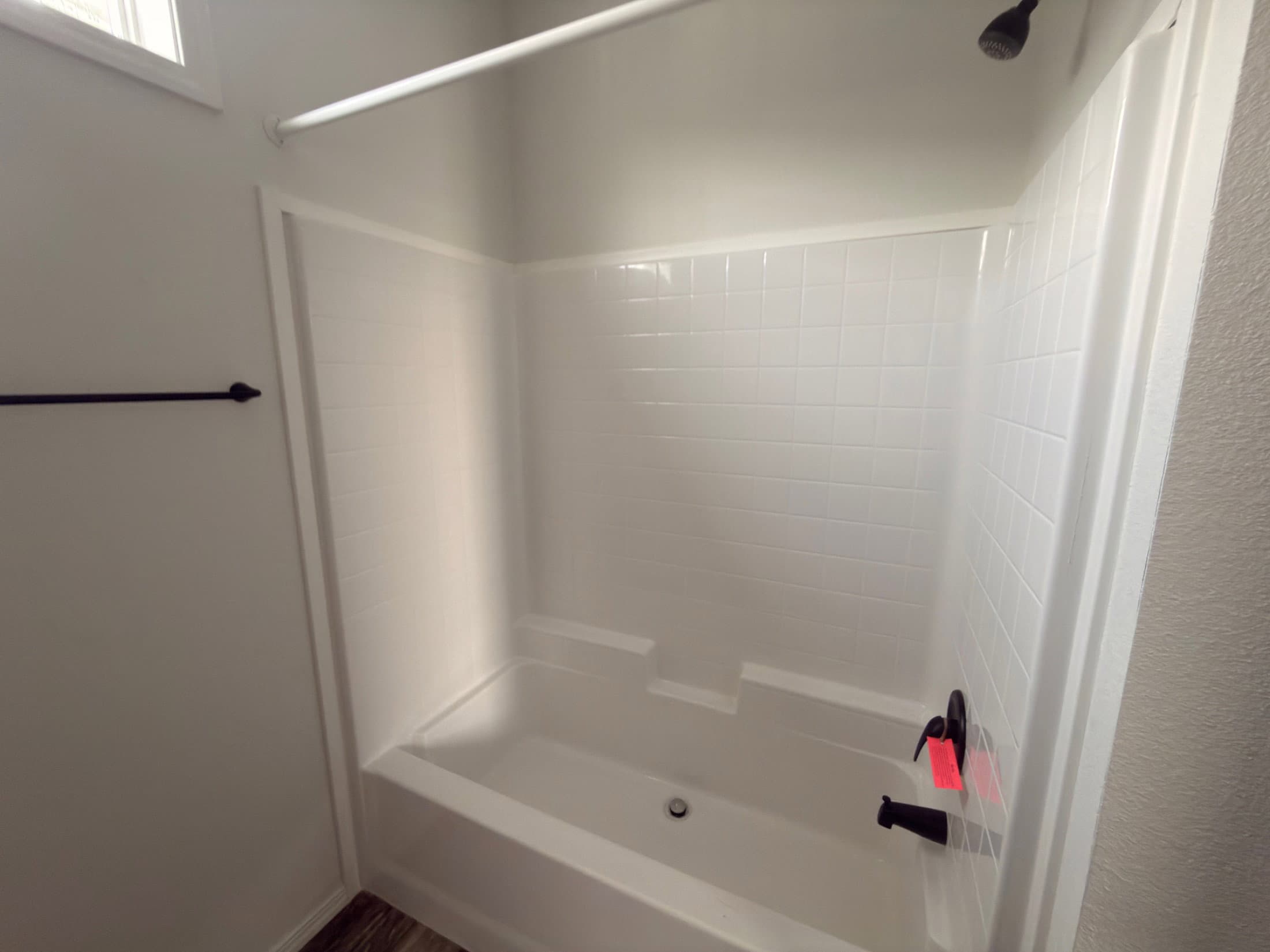 Hidden valley hv4663m interior and bathroom home features